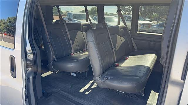 2017 Chevrolet Express Image 7