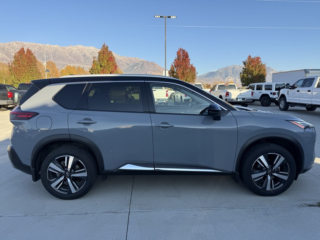 2023 Nissan Rogue Image 2