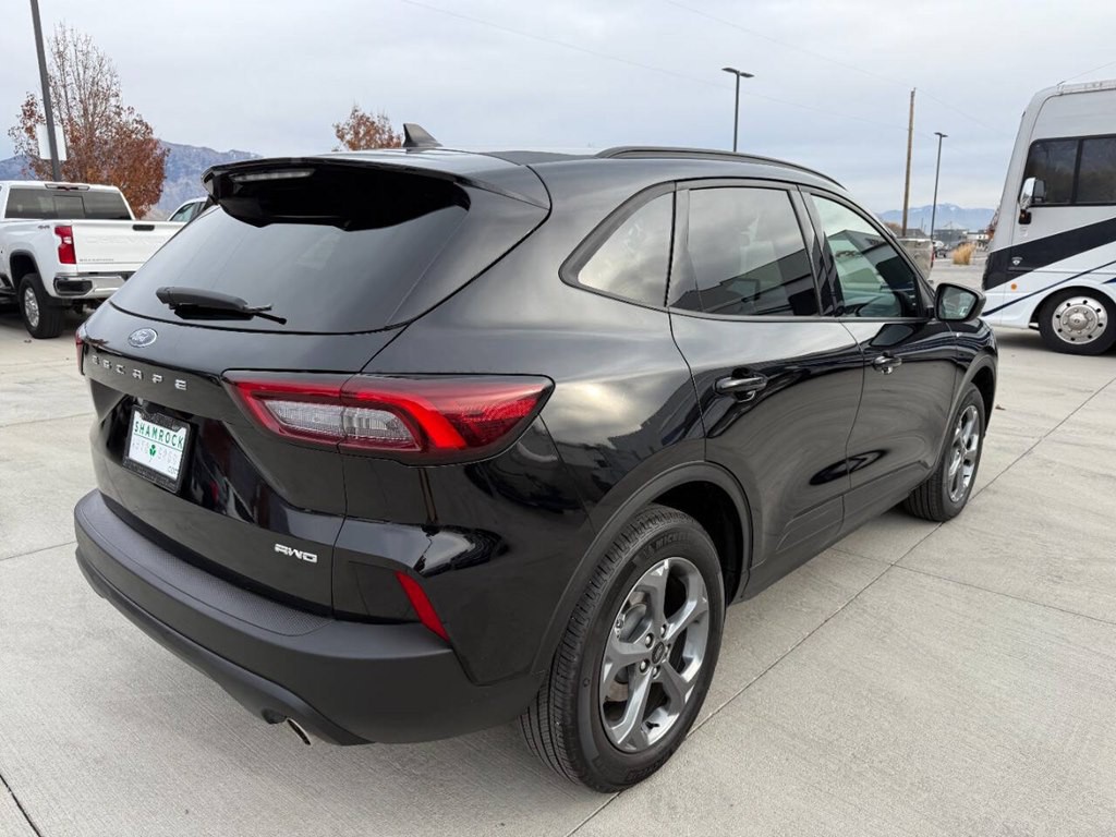 2025 Ford Escape Image 3