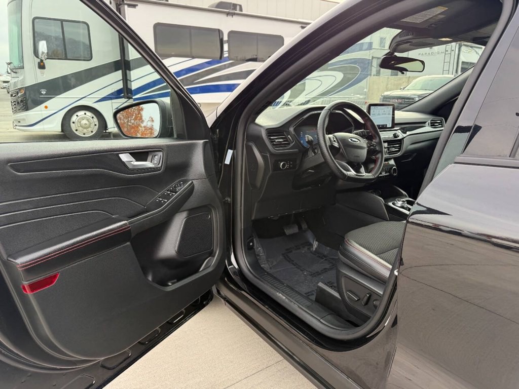 2025 Ford Escape Image 13