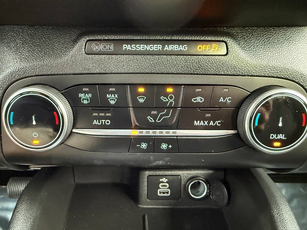 2025 Ford Escape Image 39