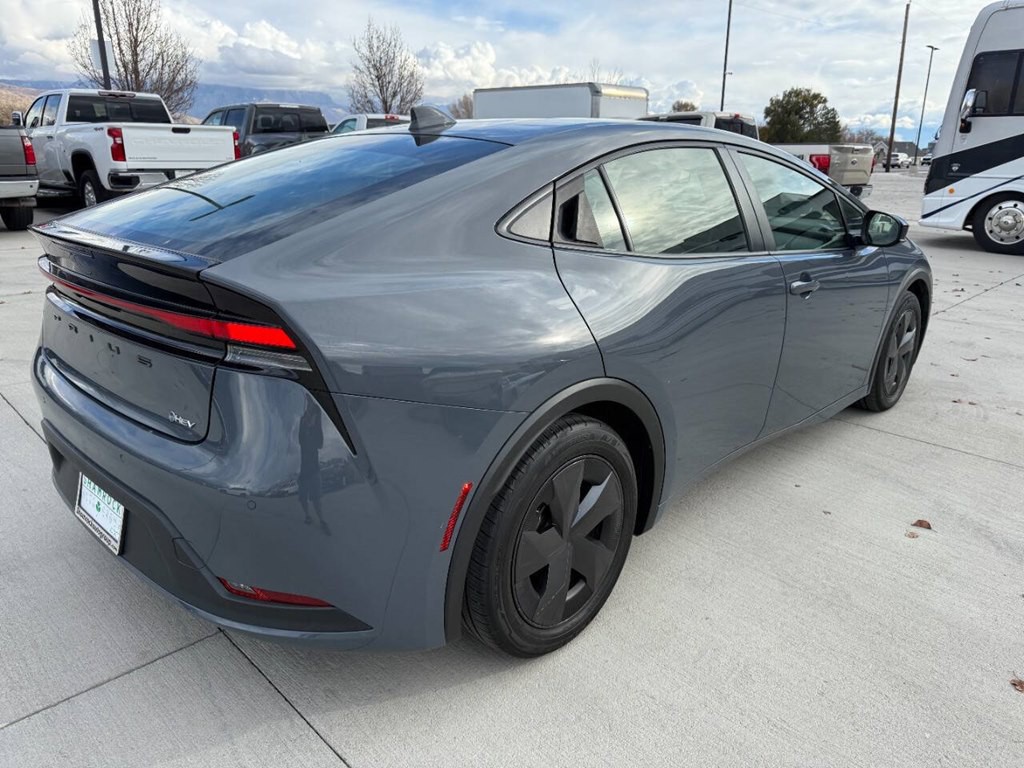 2024 Toyota Prius Image 3
