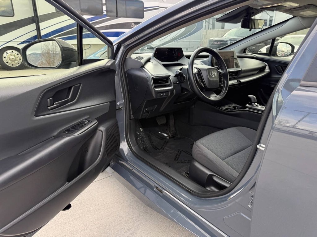 2024 Toyota Prius Image 16