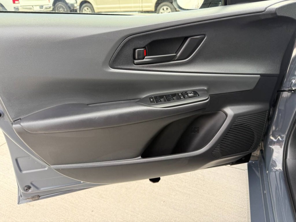 2024 Toyota Prius Image 27