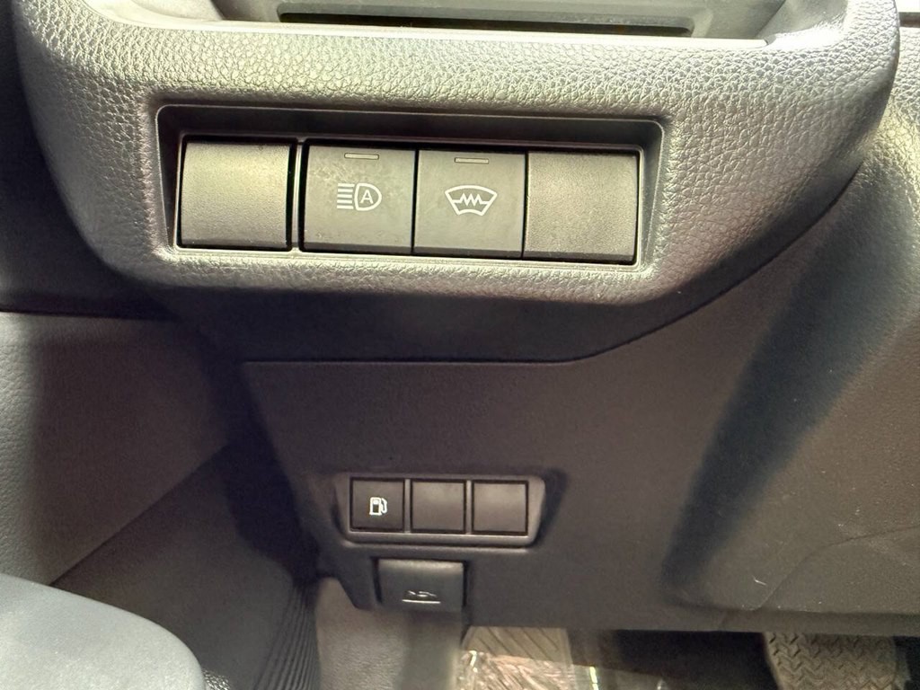 2024 Toyota Prius Image 28