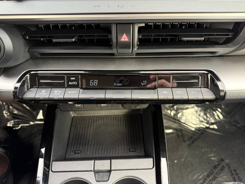 2024 Toyota Prius Image 38