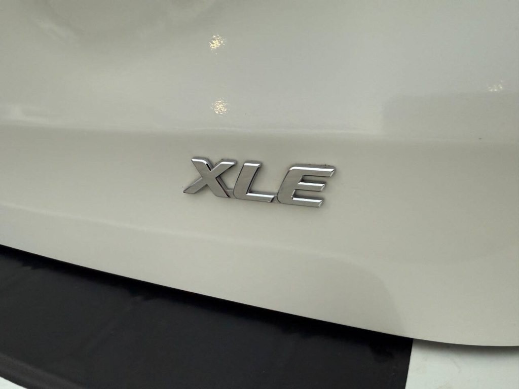 2018 Toyota Sienna Image 9