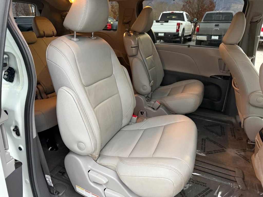2018 Toyota Sienna Image 20