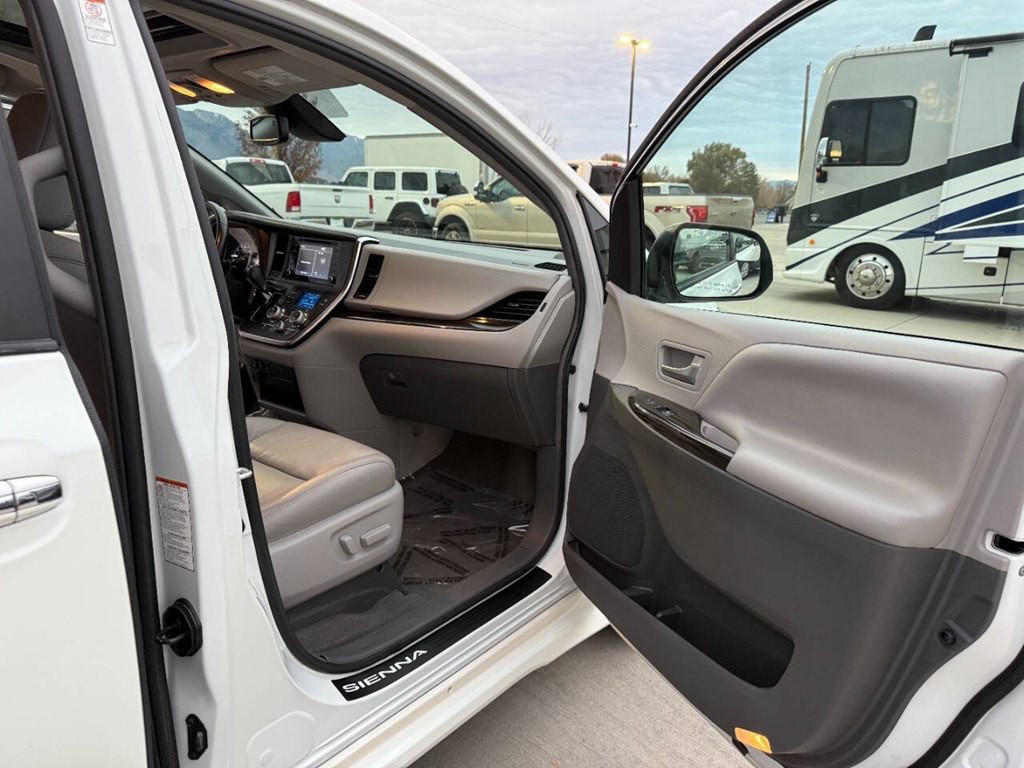 2018 Toyota Sienna Image 21