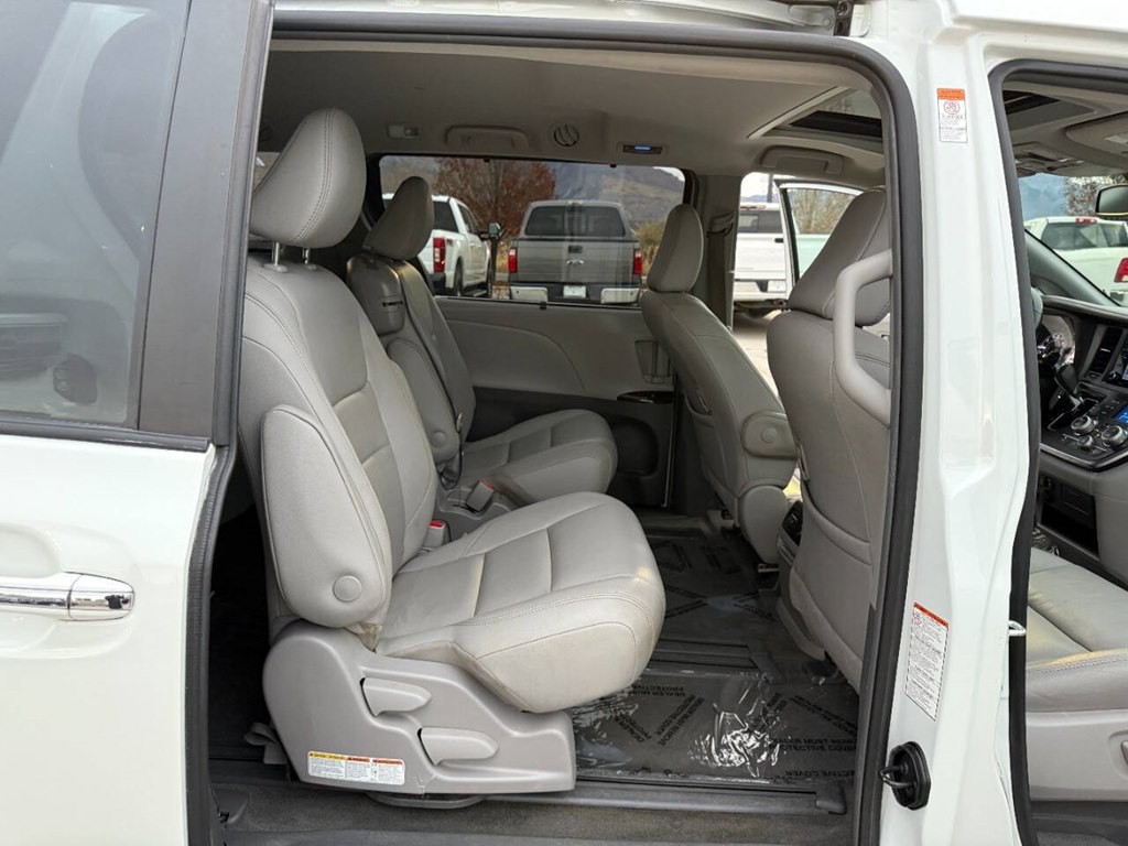 2018 Toyota Sienna Image 22