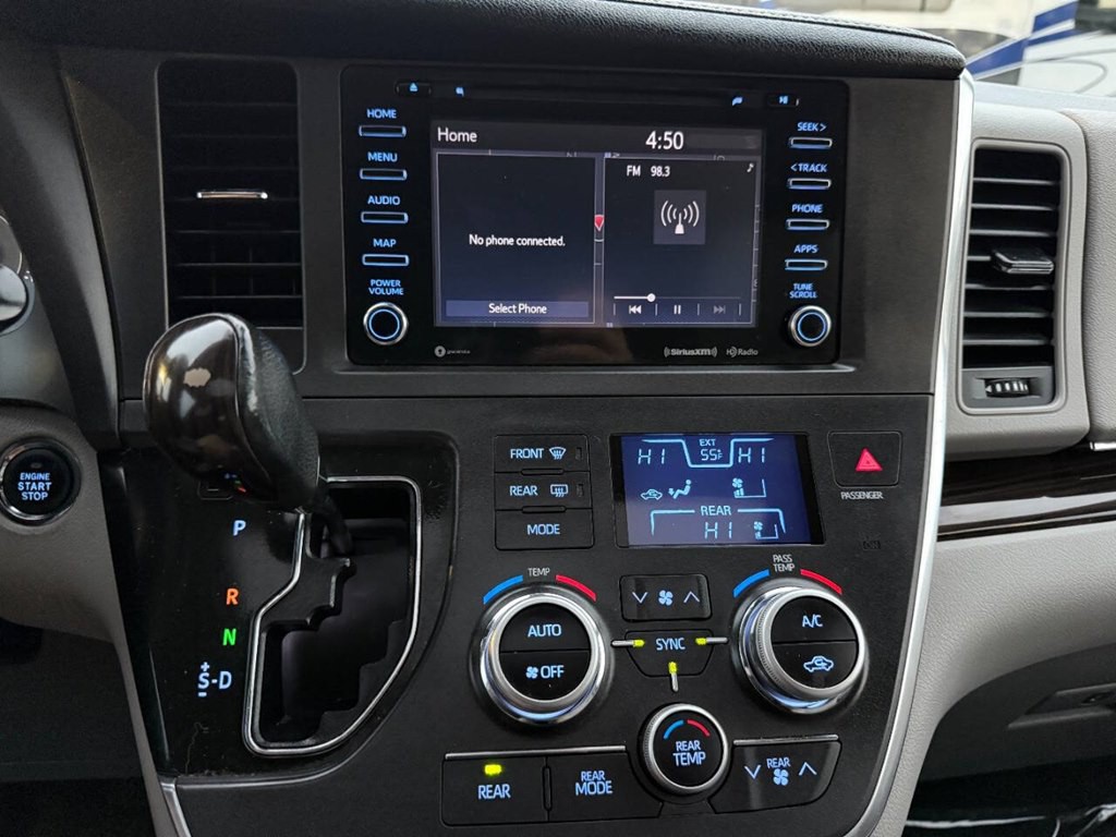 2018 Toyota Sienna Image 34