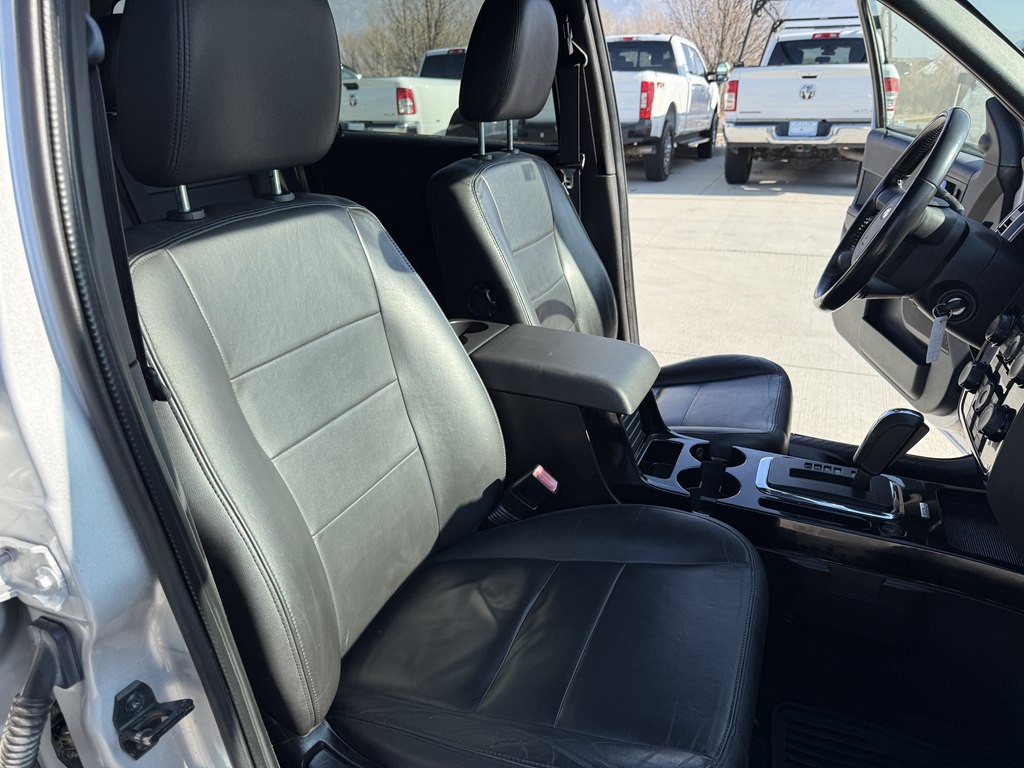 2011 Ford Escape Image 24