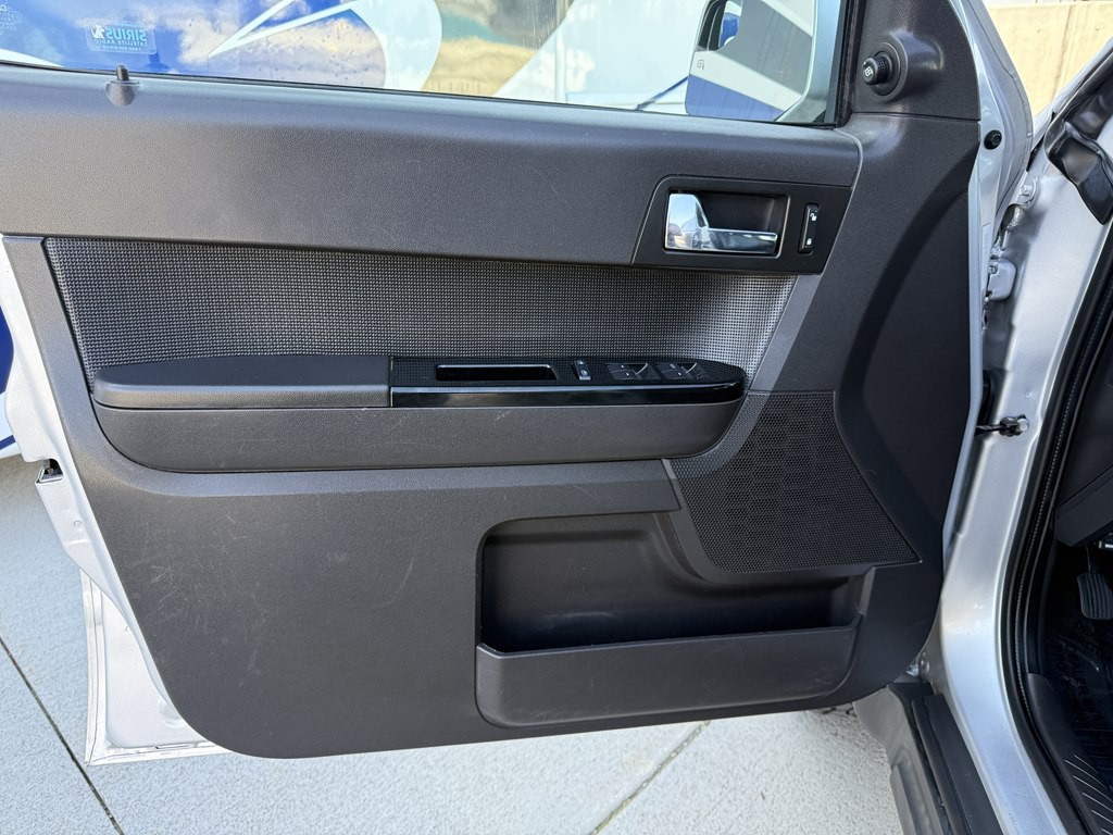 2011 Ford Escape Image 27