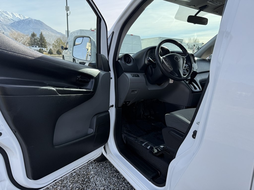 2018 Nissan NV200 Image 13