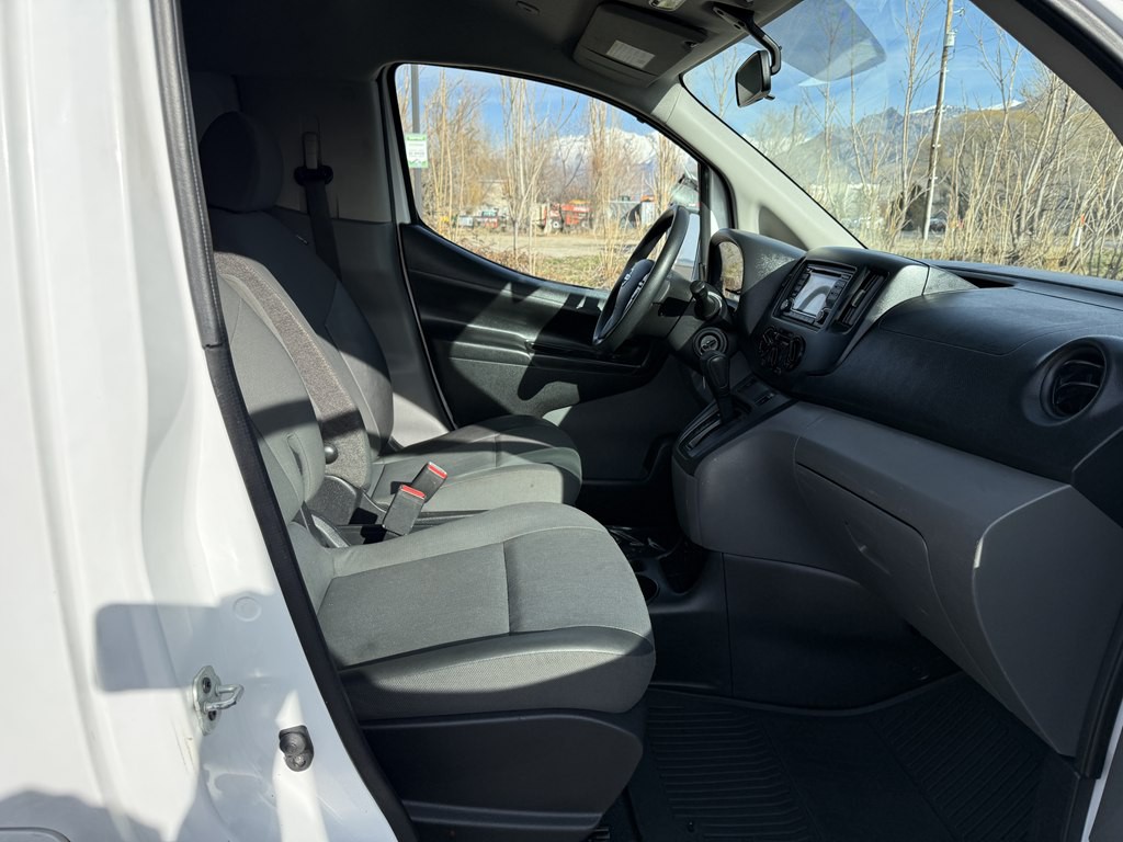 2018 Nissan NV200 Image 17