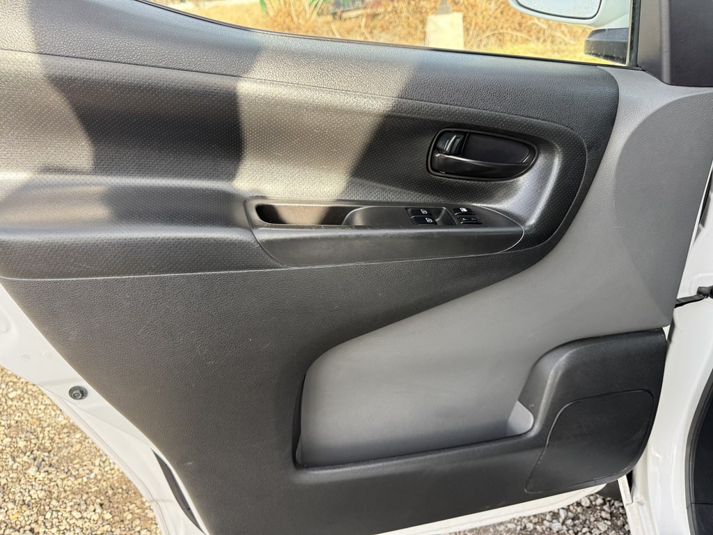 2018 Nissan NV200 Image 26