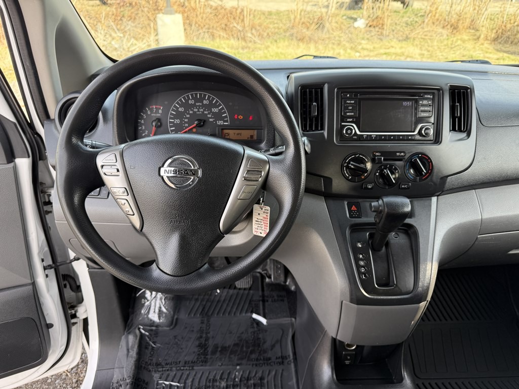 2018 Nissan NV200 Image 27