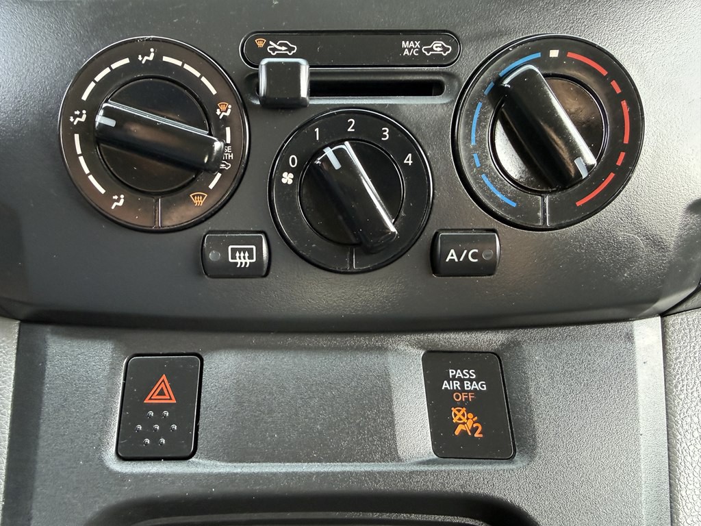 2018 Nissan NV200 Image 35