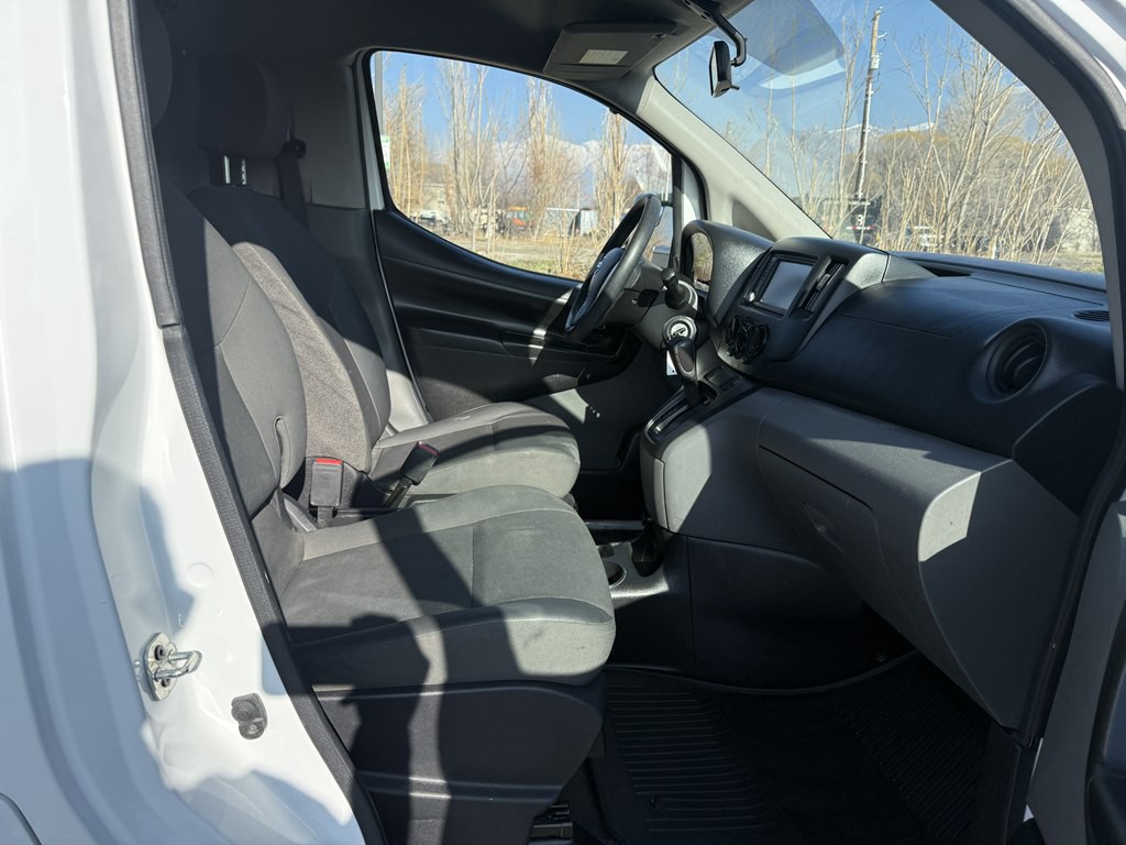 2020 Nissan NV200 Image 18