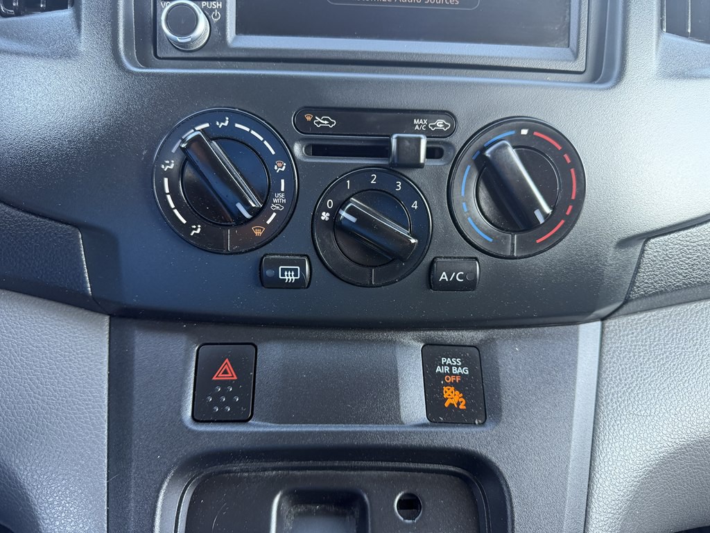 2020 Nissan NV200 Image 40