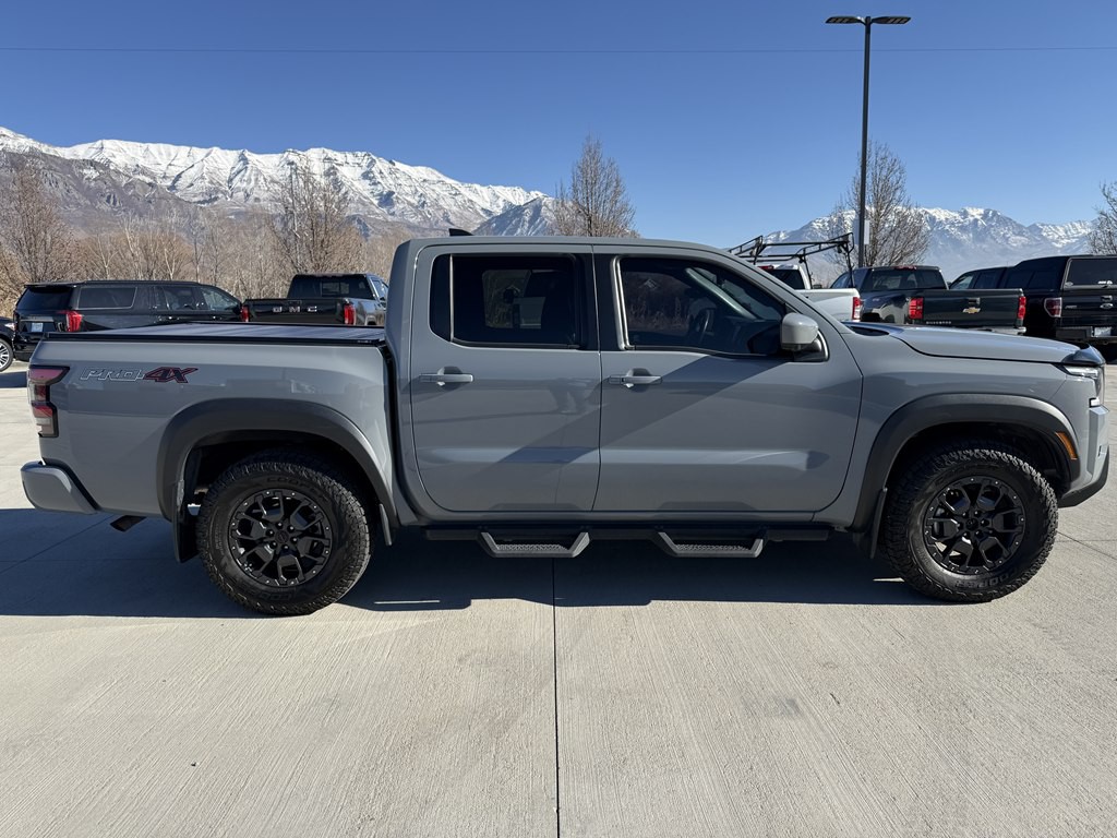 2023 Nissan Frontier Image 2