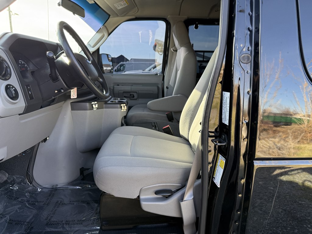 2014 Ford Econoline Image 14