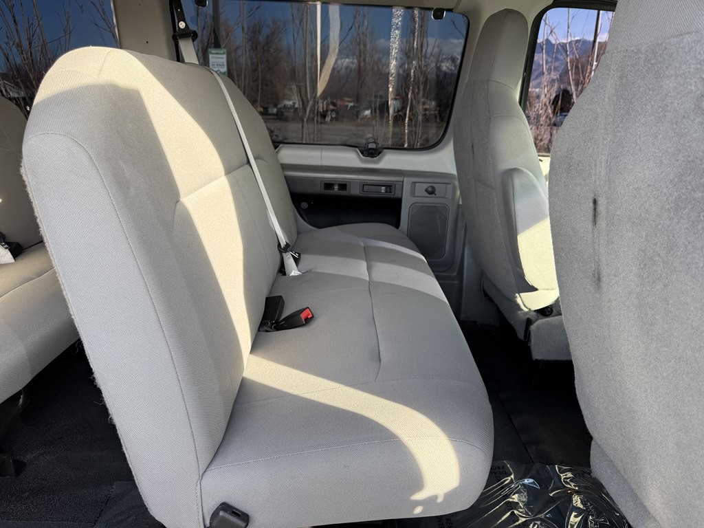2014 Ford Econoline Image 20