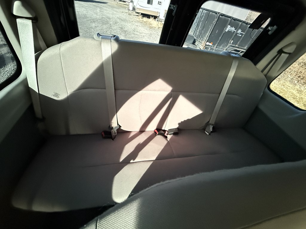 2014 Ford Econoline Image 23