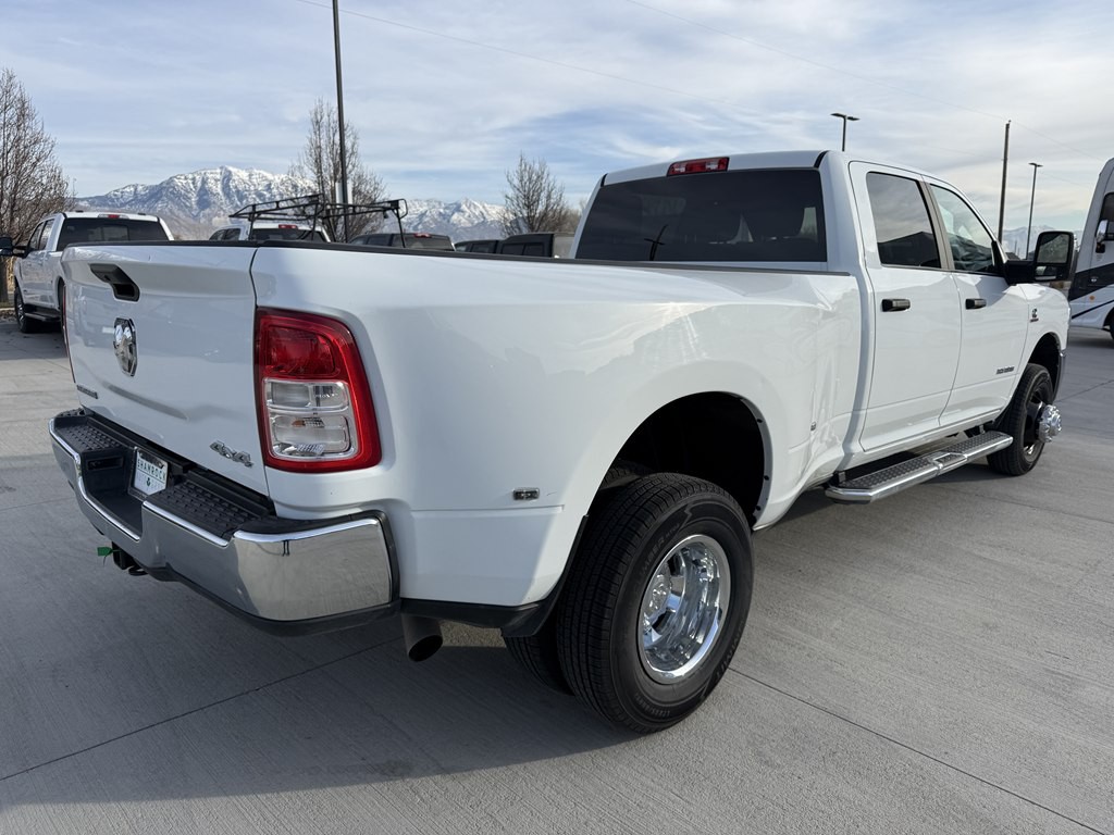 2024 RAM 3500 Image 3