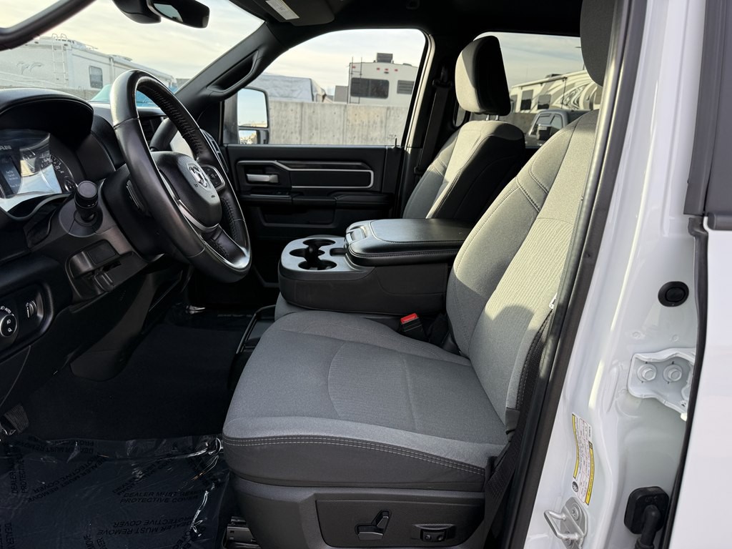 2024 RAM 3500 Image 18