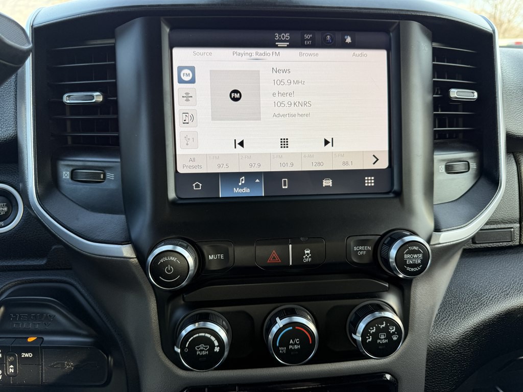 2024 RAM 3500 Image 38