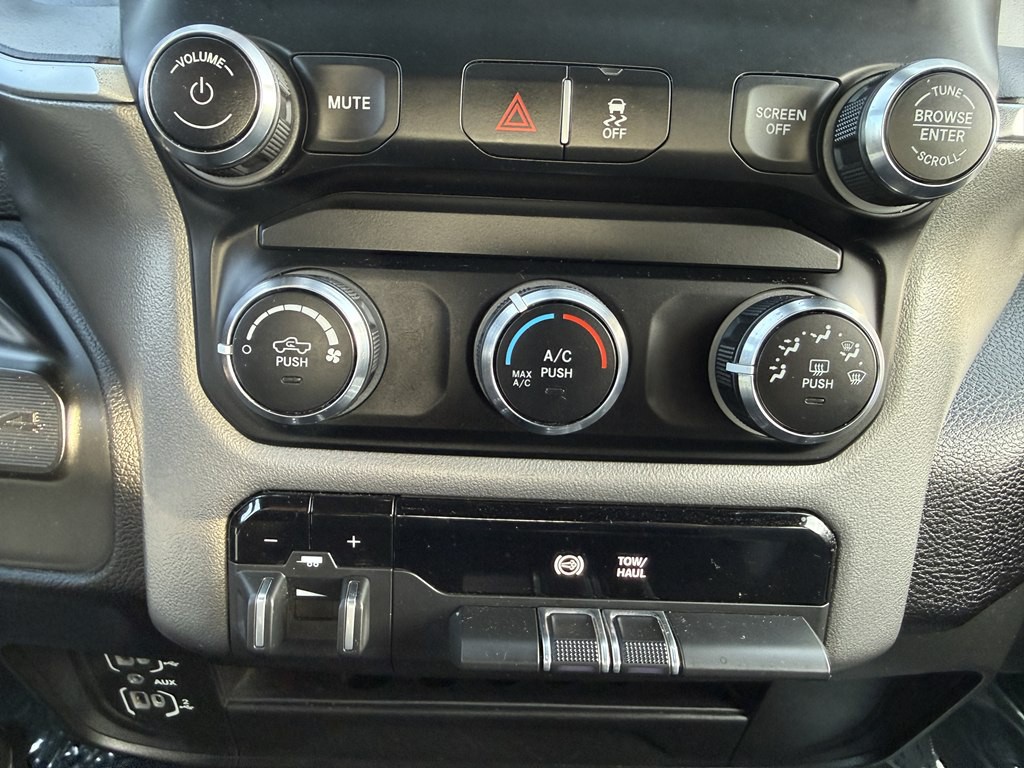 2024 RAM 3500 Image 43