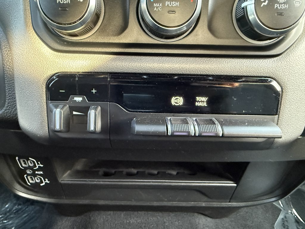 2024 RAM 3500 Image 46