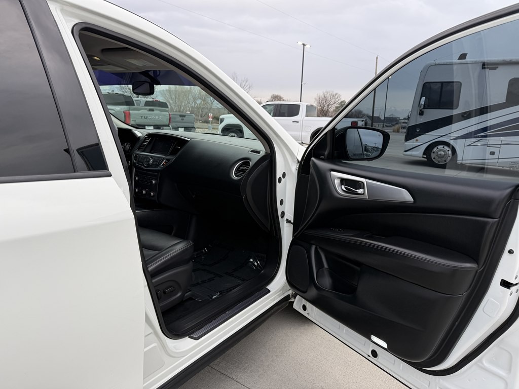 2019 Nissan Pathfinder Image 23