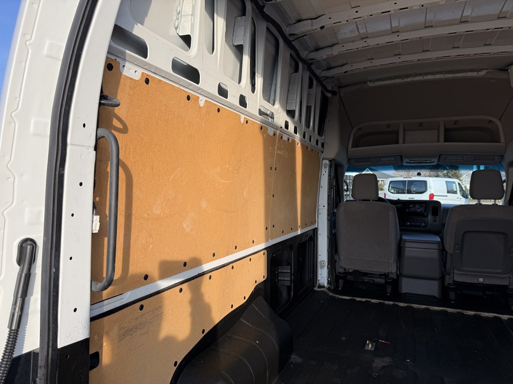 2021 Nissan NV Image 20