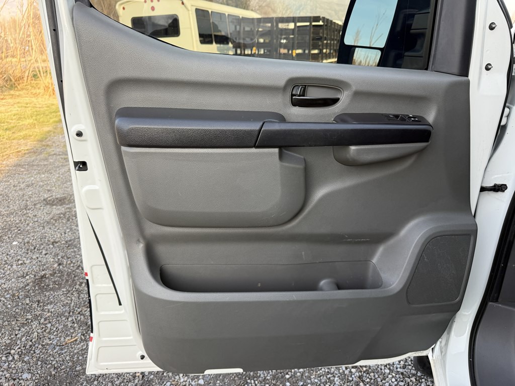 2021 Nissan NV Image 23