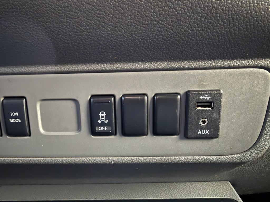 2021 Nissan NV Image 36