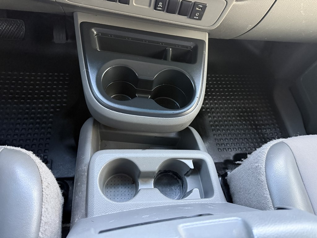 2021 Nissan NV Image 38