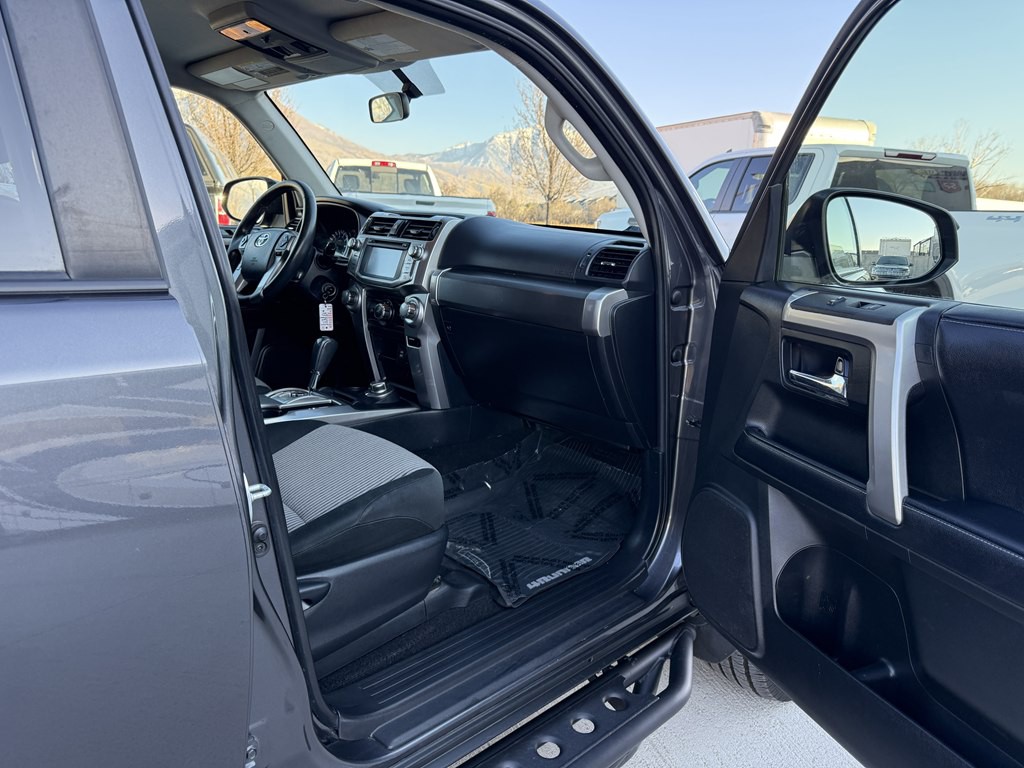 2019 Toyota 4Runner Image 21