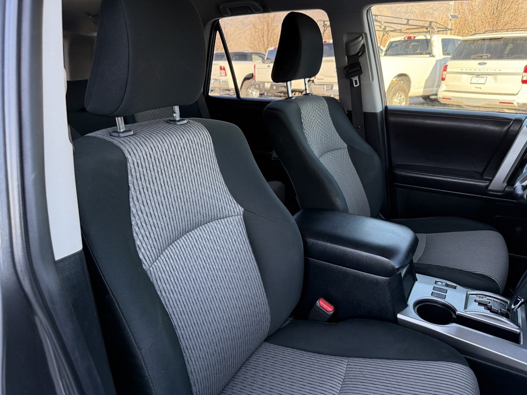 2019 Toyota 4Runner Image 23