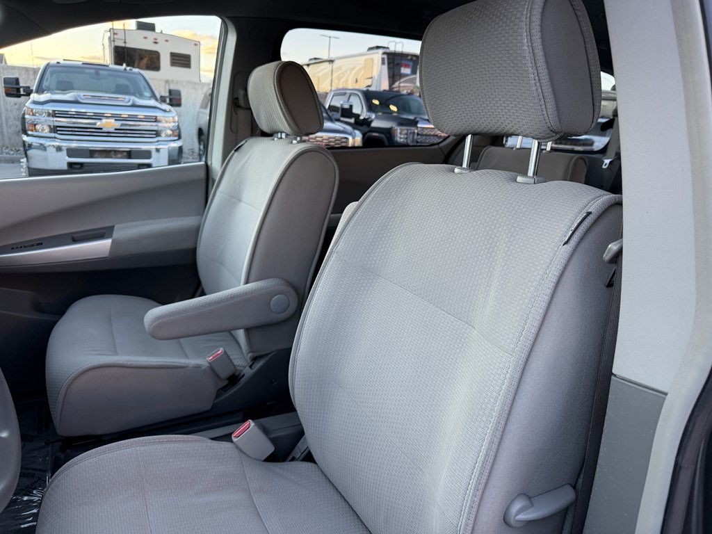 2008 Nissan Quest Image 12