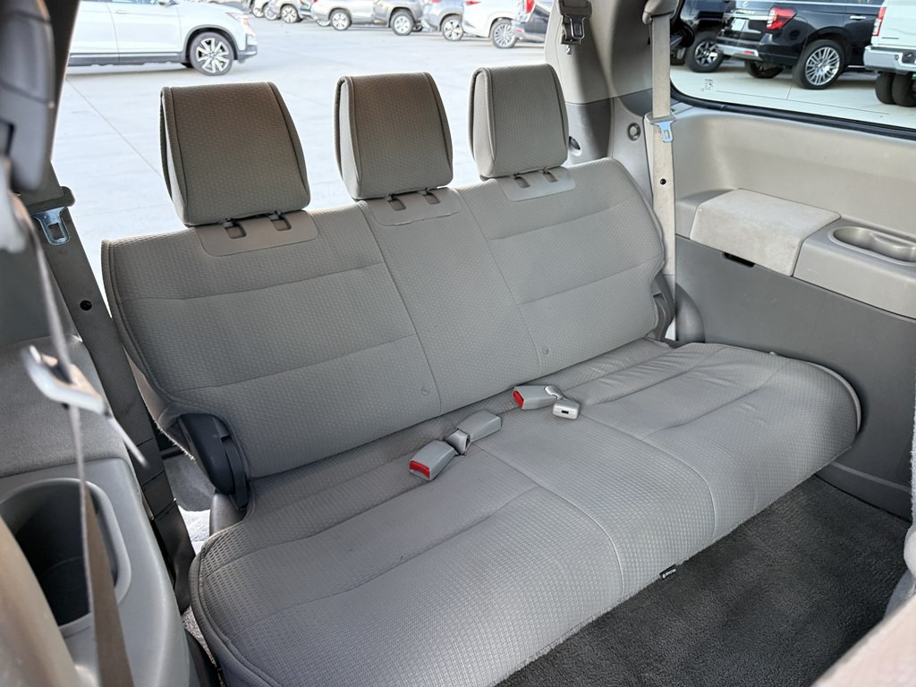 2008 Nissan Quest Image 16
