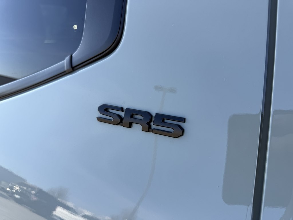 2023 Toyota Tundra Image 10