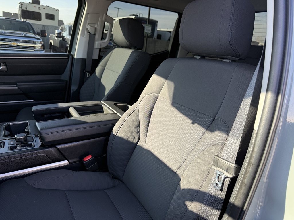 2023 Toyota Tundra Image 17