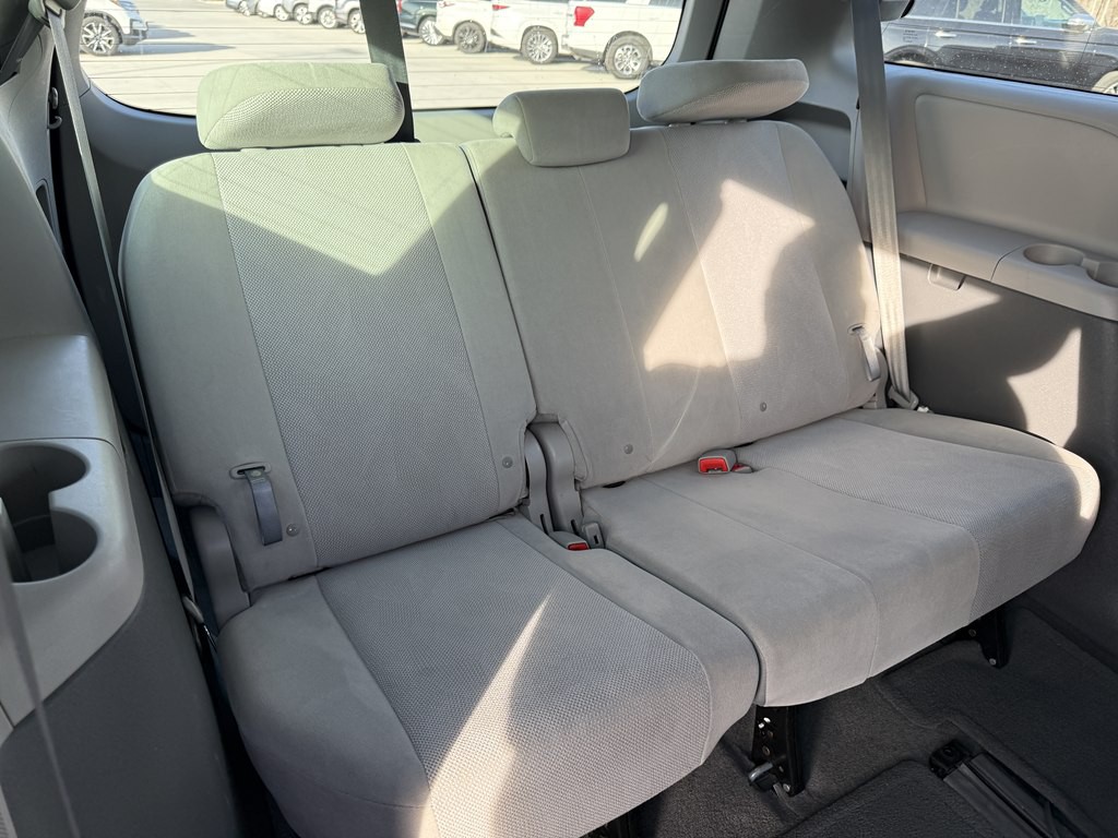 2018 Toyota Sienna Image 19