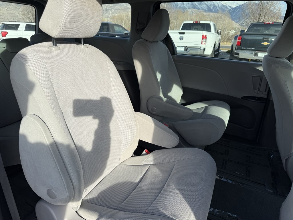 2018 Toyota Sienna Image 21