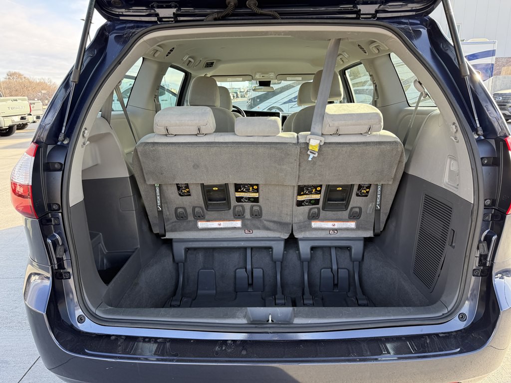 2018 Toyota Sienna Image 25