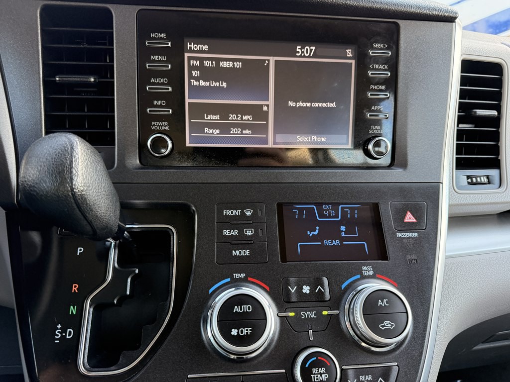 2018 Toyota Sienna Image 36
