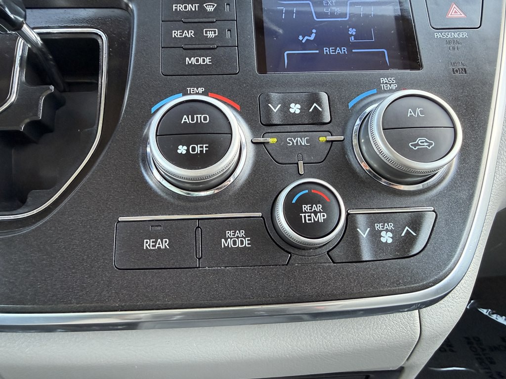 2018 Toyota Sienna Image 42