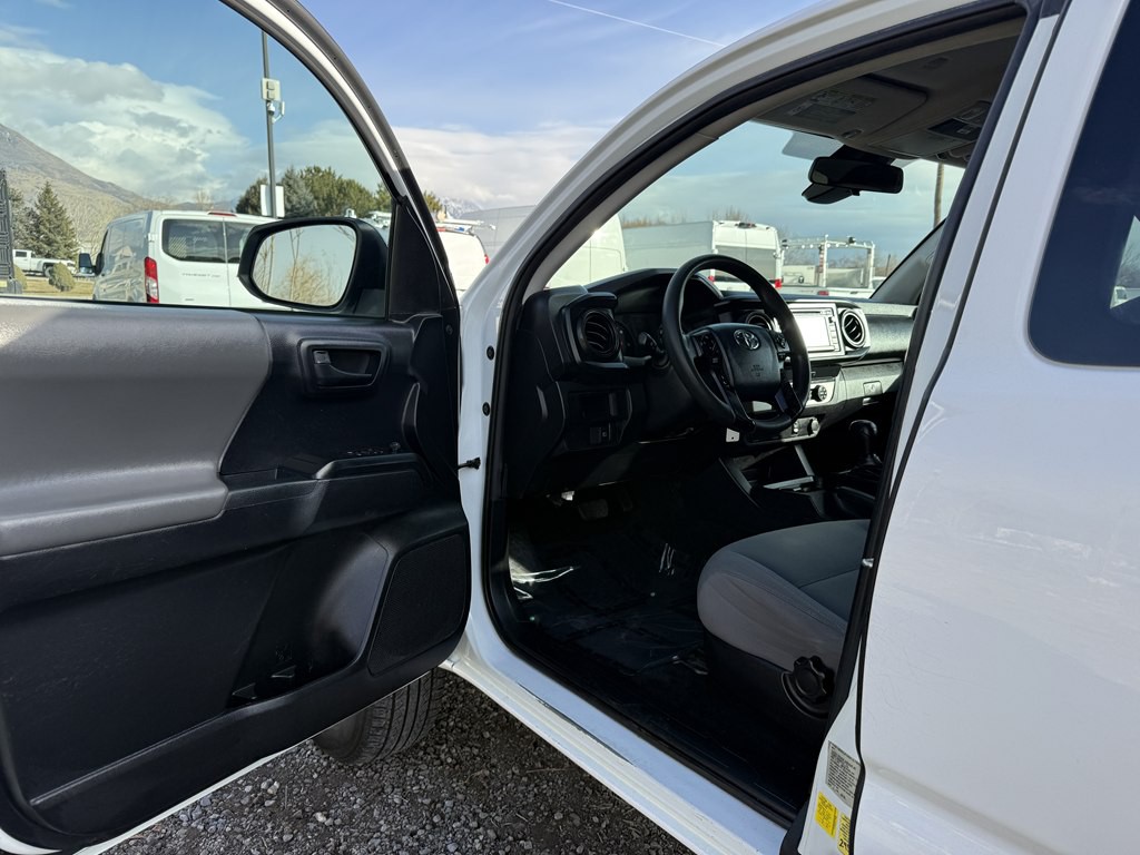 2019 Toyota Tacoma Image 14